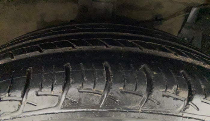 2016 Maruti Ciaz VXI+, Petrol, Manual, 53,544 km, Right Front Tyre Tread