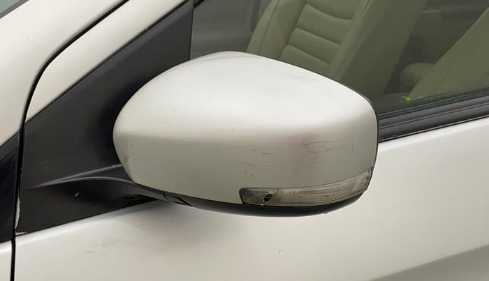2016 Maruti Ciaz VXI+, Petrol, Manual, 53,544 km, Left rear-view mirror - Indicator light has minor damage