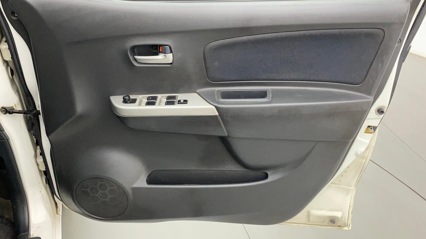 2010 Maruti Wagon R 1.0 VXI, Petrol, Manual, 67,126 km, Driver Side Door Panels Control