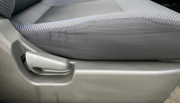 2010 Maruti Wagon R 1.0 VXI, Petrol, Manual, 67,126 km, Driver Side Adjustment Panel