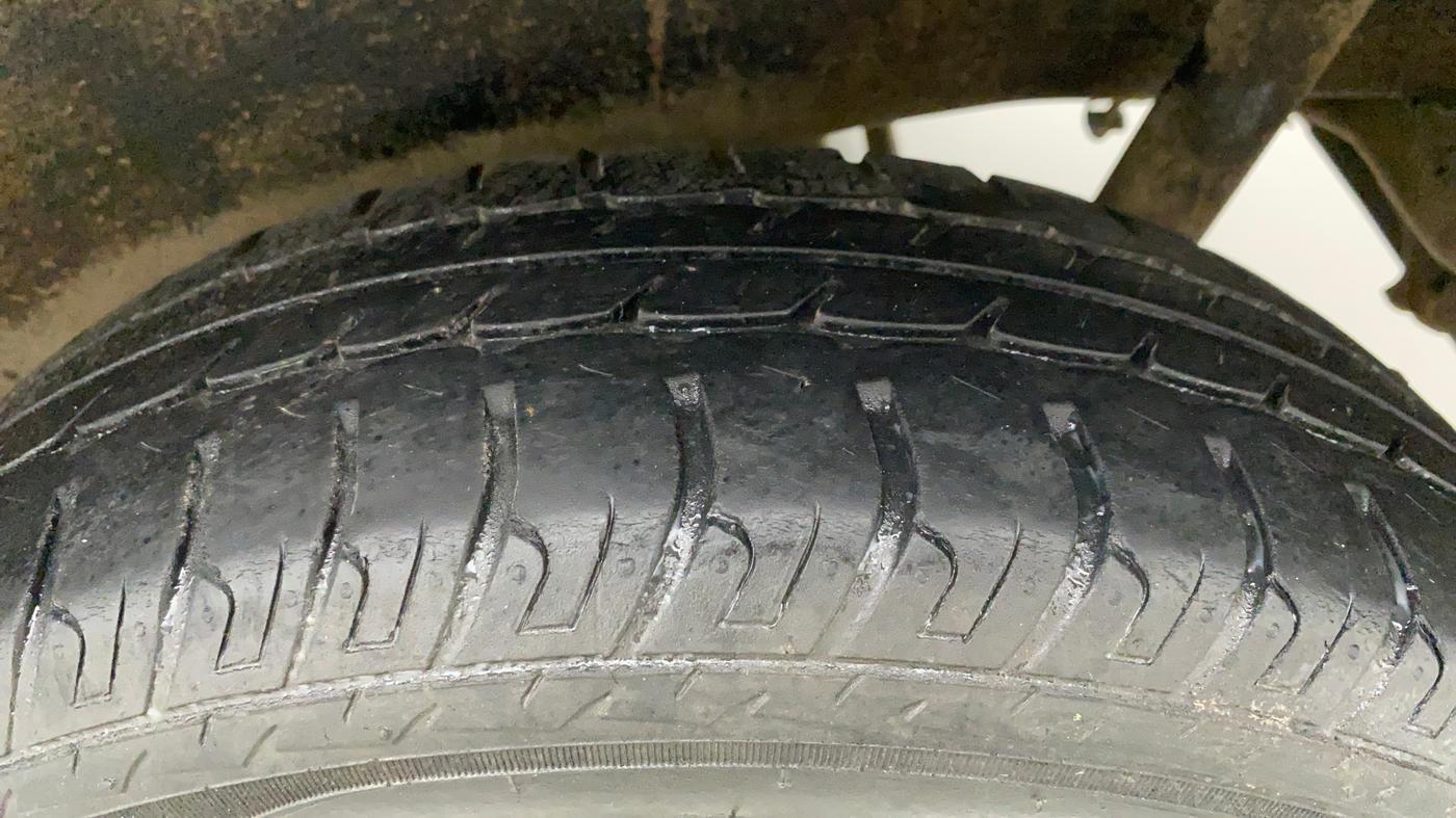 2010 Maruti Wagon R 1.0 VXI, Petrol, Manual, 67,126 km, Left Rear Tyre Tread