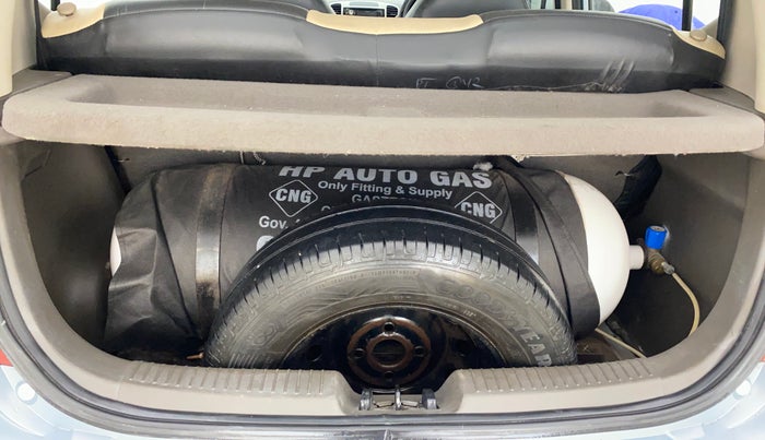 2013 Hyundai i10 MAGNA 1.1, CNG, Manual, 71,558 km, Boot Inside