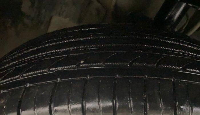 2017 Tata Tiago XM PETROL, Petrol, Manual, 1,46,478 km, Right Front Tyre Tread