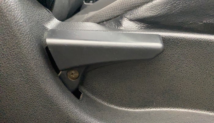 2017 Tata Tiago XM PETROL, Petrol, Manual, 1,46,478 km, Driver Side Adjustment Panel