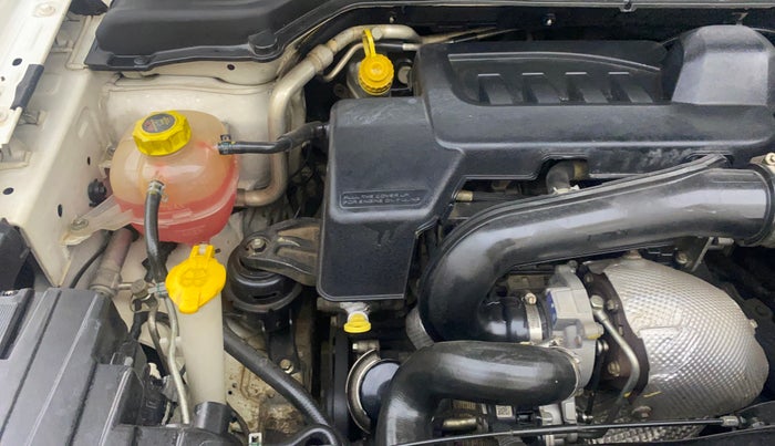 2019 Mahindra XUV300 W8 1.5 DIESEL, Diesel, Manual, 73,586 km, Engine View - Right