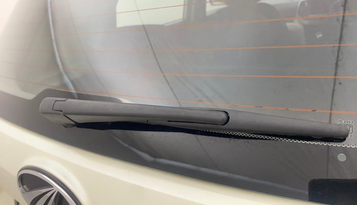 2019 Mahindra XUV300 W8 1.5 DIESEL, Diesel, Manual, 73,586 km, Rear Wiper