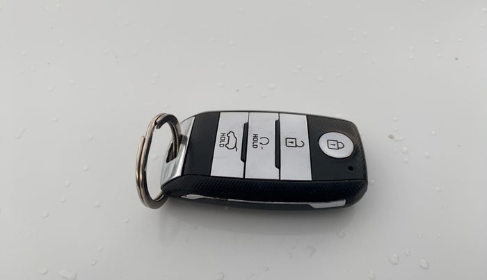 2022 KIA SELTOS GTX PLUS 1.4 PETROL DCT DUAL TONE, Petrol, Automatic, 25,869 km, Key Close Up
