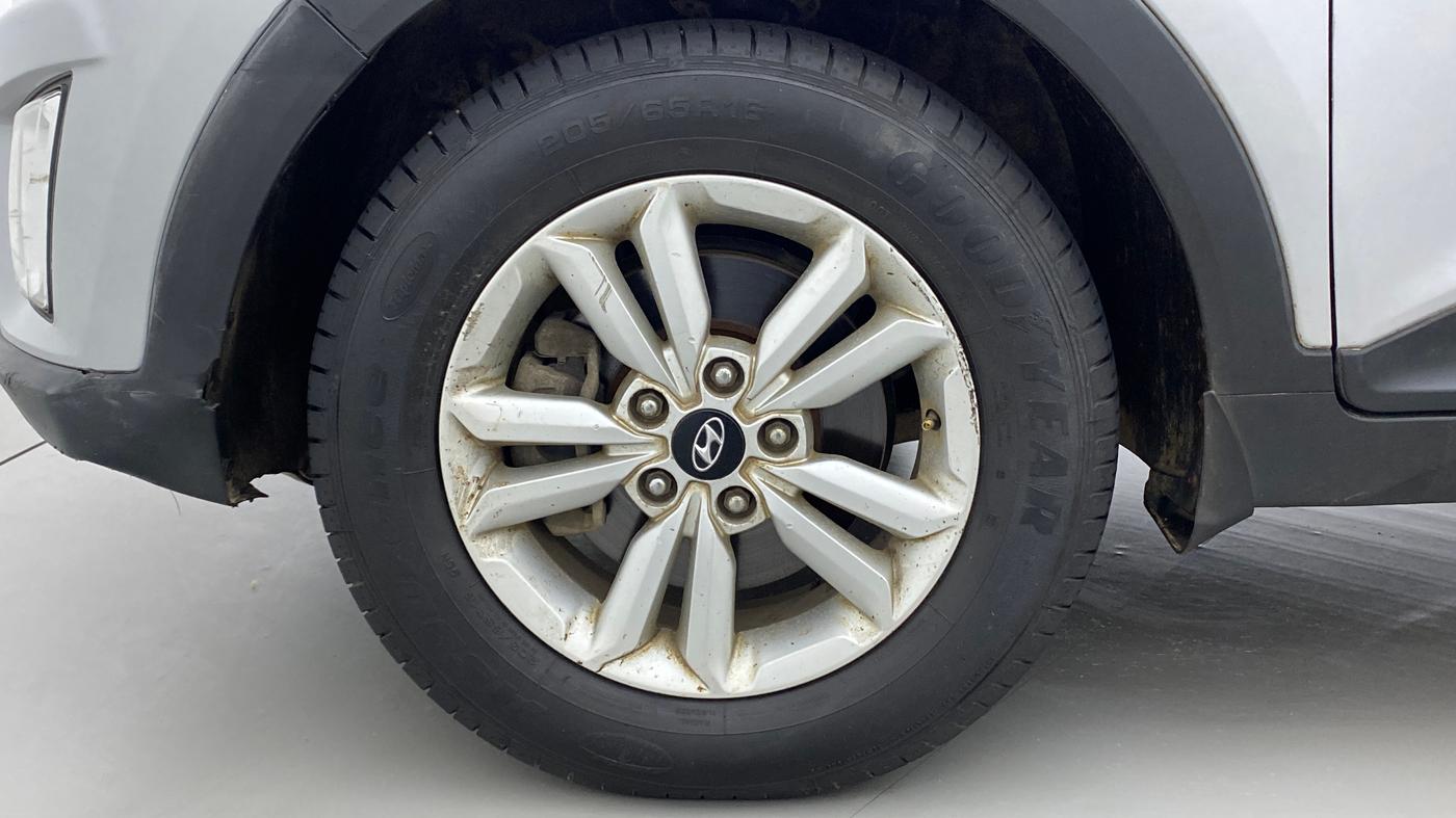 2015 Hyundai Creta SX PLUS 1.6 PETROL, Petrol, Manual, 77,138 km, Left Front Wheel