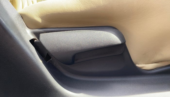 2014 Maruti Swift LDI, Diesel, Manual, 93,373 km, Driver Side Adjustment Panel