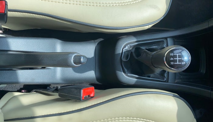 2014 Maruti Swift LDI, Diesel, Manual, 93,373 km, Gear Lever