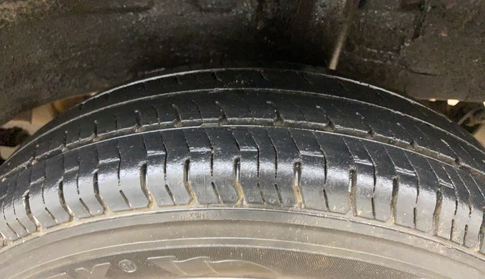 2016 Renault Kwid RXT 0.8, Petrol, Manual, 95,572 km, Left Rear Tyre Tread