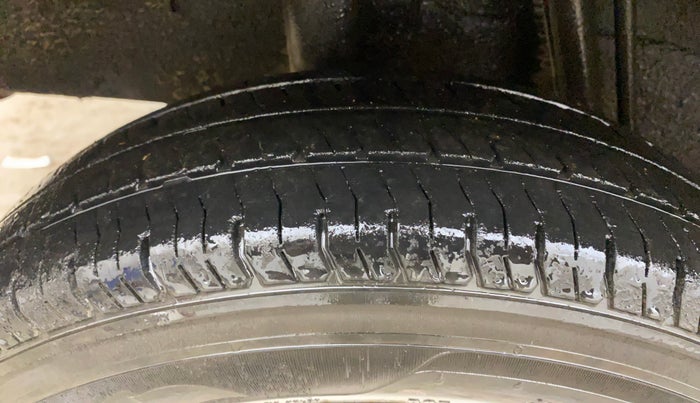 2016 Renault Kwid RXT 0.8, Petrol, Manual, 95,572 km, Right Rear Tyre Tread