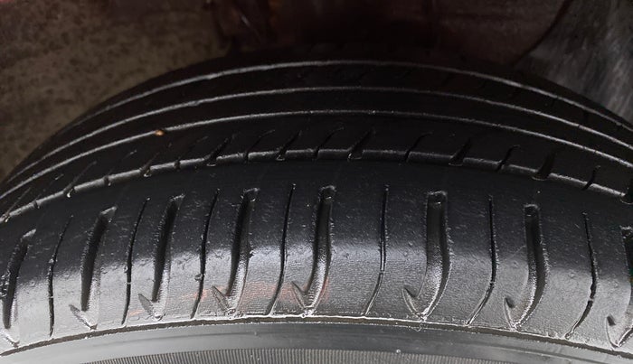 2016 Hyundai Elite i20 SPORTZ 1.2, Petrol, Manual, 62,402 km, Right Front Tyre Tread