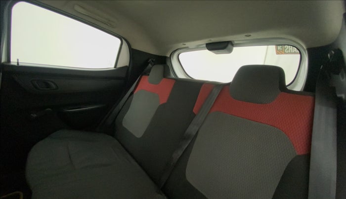 2017 Renault Kwid RXT 1.0 AMT (O), Petrol, Automatic, 42,229 km, Right Side Rear Door Cabin