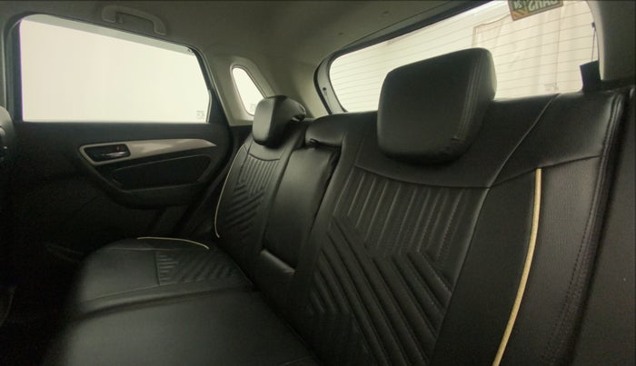 2016 Maruti Vitara Brezza ZDI PLUS, Diesel, Manual, 74,960 km, Right Side Rear Door Cabin