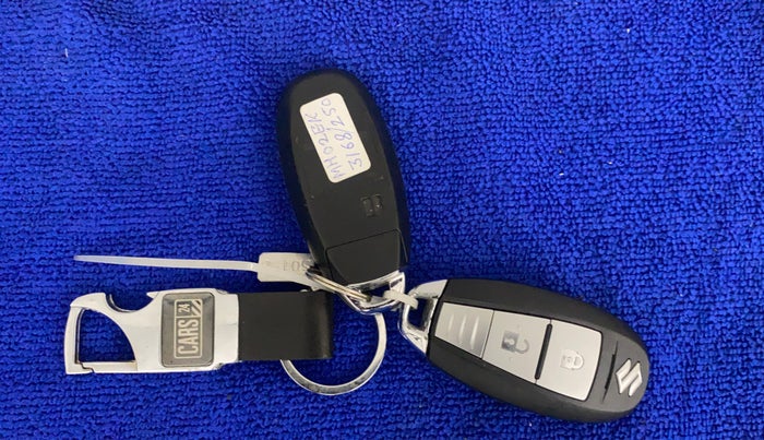 2016 Maruti Vitara Brezza ZDI PLUS, Diesel, Manual, 74,960 km, Key Close Up