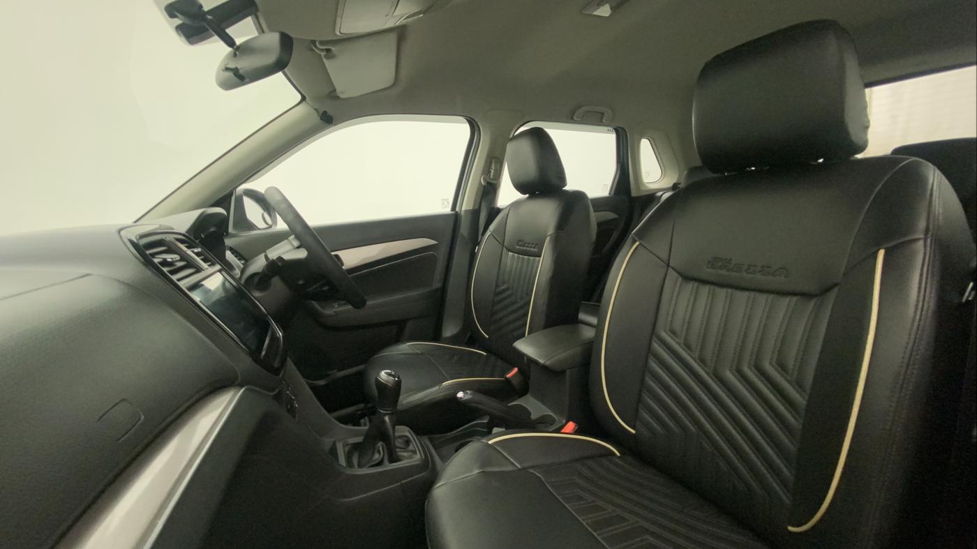 2016 Maruti Vitara Brezza ZDI PLUS, Diesel, Manual, 74,960 km, Right Side Front Door Cabin
