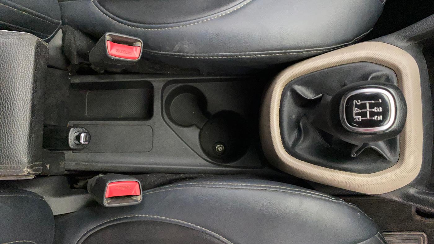 2019 Hyundai Grand i10 SPORTZ 1.2 KAPPA VTVT, Petrol, Manual, 67,982 km, Gear Lever