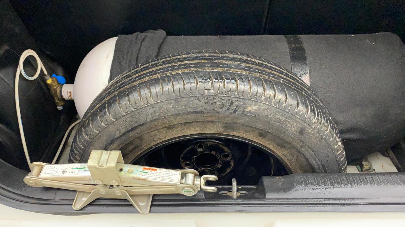 2018 Maruti Swift ZXI PLUS, CNG, Manual, 88,992 km, Spare Tyre