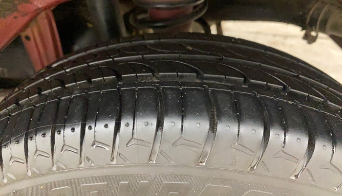 2015 Maruti Alto K10 LXI, Petrol, Manual, 84,203 km, Left Rear Tyre Tread