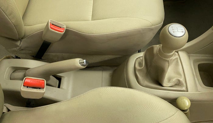 2016 Maruti Ertiga VXI ABS, Petrol, Manual, 38,683 km, Gear Lever