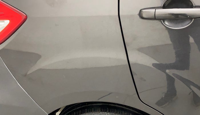 2016 Maruti Ertiga VXI ABS, Petrol, Manual, 38,683 km, Right quarter panel - Slightly dented