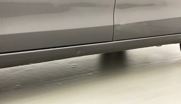 2016 Maruti Ertiga VXI ABS, Petrol, Manual, 38,683 km, Left running board - Minor scratches