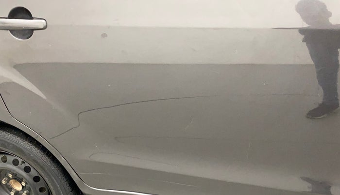 2016 Maruti Ertiga VXI ABS, Petrol, Manual, 38,683 km, Right rear door - Slightly dented