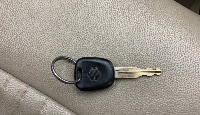 2016 Maruti Alto K10 VXI, Petrol, Manual, 72,104 km, Key Close Up