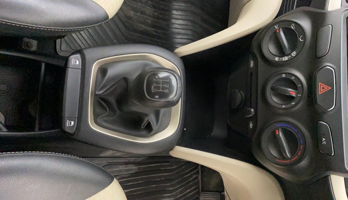 2019 Hyundai NEW SANTRO ERA, Petrol, Manual, 8,005 km, Gear Lever