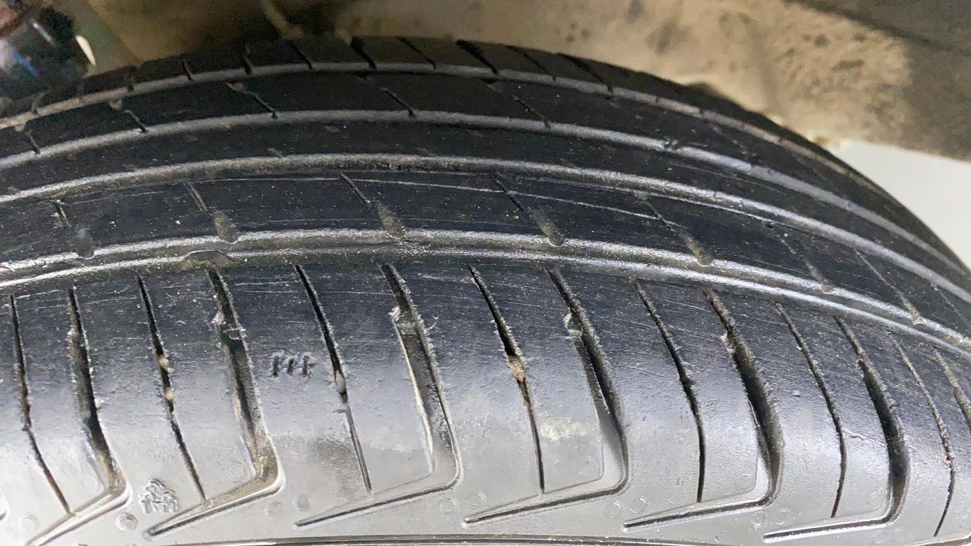 2020 Maruti New Wagon-R 1.0 Lxi (o) cng, CNG, Manual, 51,917 km, Left Front Tyre Tread