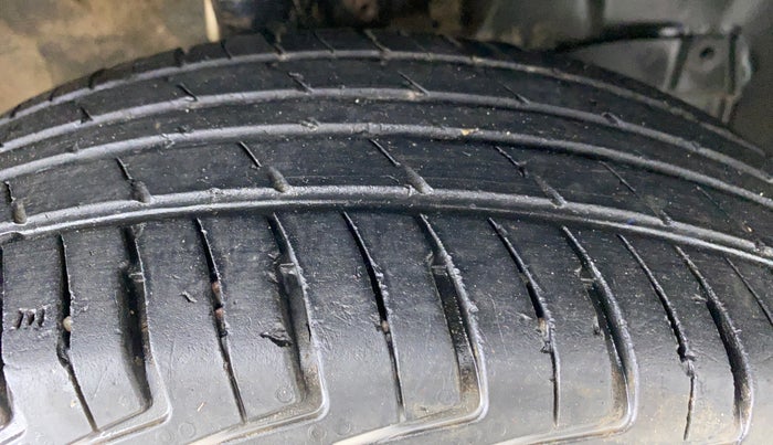 2020 Maruti New Wagon-R 1.0 Lxi (o) cng, CNG, Manual, 51,917 km, Right Front Tyre Tread