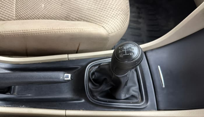 2020 Maruti Ciaz SIGMA 1.5 SHVS MT  PETROL, Petrol, Manual, 70,607 km, Gear Lever