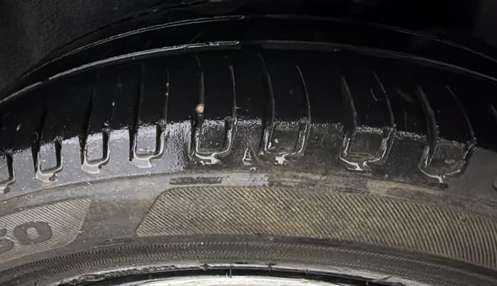 2020 Maruti Ciaz SIGMA 1.5 SHVS MT  PETROL, Petrol, Manual, 70,607 km, Left Rear Tyre Tread