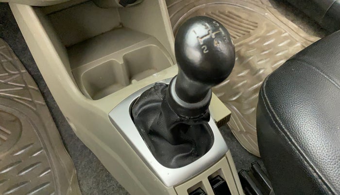 2016 Maruti Alto K10 VXI, Petrol, Manual, 73,701 km, Gear lever - Boot cover slightly torn