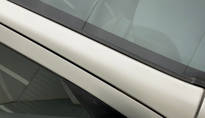 2016 Maruti Alto K10 VXI, Petrol, Manual, 73,701 km, Right A pillar - Paint is slightly faded