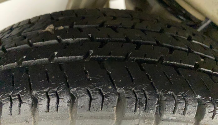 2016 Maruti Alto K10 VXI, Petrol, Manual, 73,701 km, Right Rear Tyre Tread