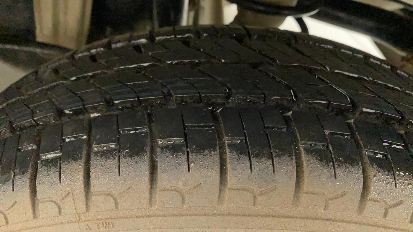 2016 Maruti Alto K10 VXI, Petrol, Manual, 73,701 km, Left Rear Tyre Tread