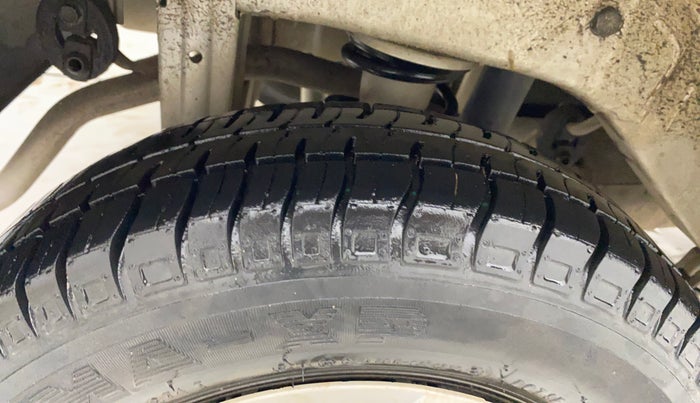 2015 Maruti Alto 800 LXI, Petrol, Manual, 23,401 km, Right Rear Tyre Tread