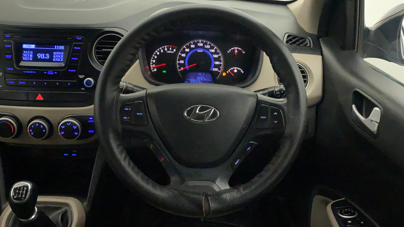 2016 Hyundai Grand i10 SPORTZ 1.2 KAPPA VTVT, Petrol, Manual, 59,893 km, Steering Wheel Close Up