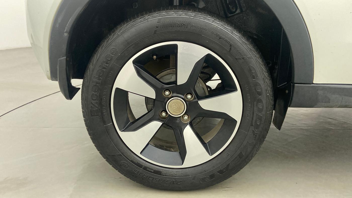 2018 Tata NEXON XZA + 1.2 PETROL A/T, Petrol, Automatic, 23,324 km, Right Rear Wheel