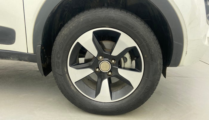 2018 Tata NEXON XZA + 1.2 PETROL A/T, Petrol, Automatic, 23,324 km, Right Front Wheel