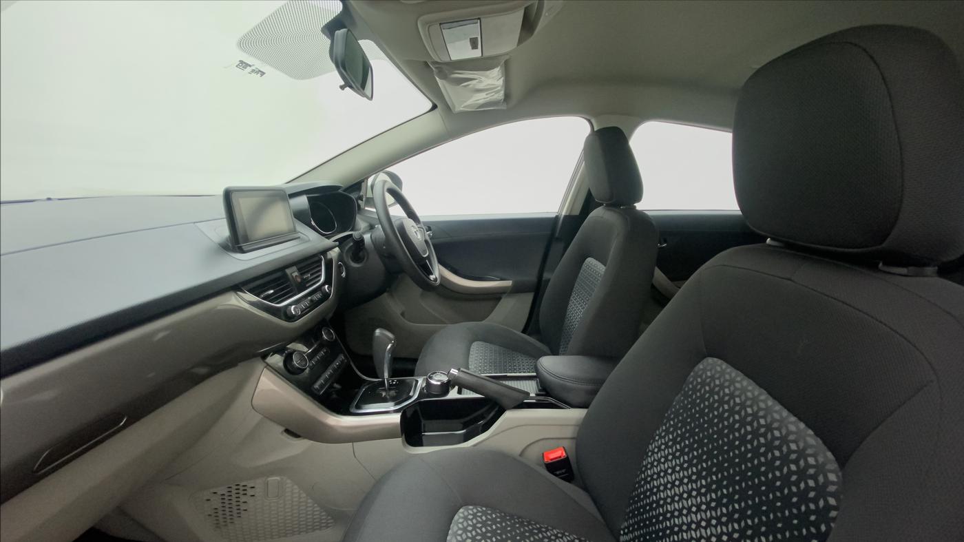 2018 Tata NEXON XZA + 1.2 PETROL A/T, Petrol, Automatic, 23,324 km, Right Side Front Door Cabin