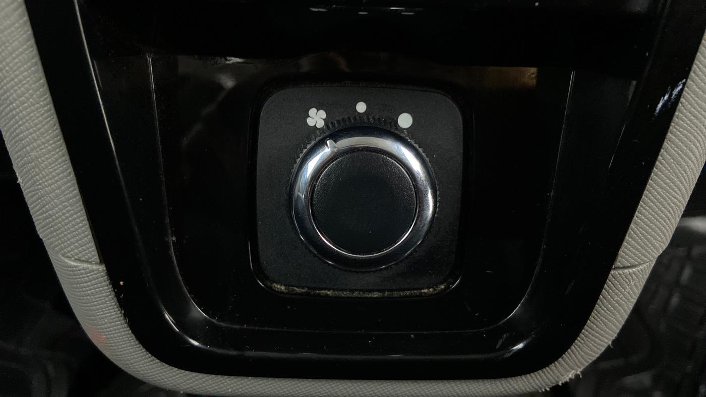 2018 Tata NEXON XZA + 1.2 PETROL A/T, Petrol, Automatic, 23,324 km, Rear AC Temperature Control
