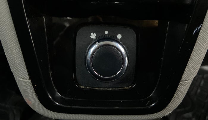 2018 Tata NEXON XZA + 1.2 PETROL A/T, Petrol, Automatic, 23,324 km, Rear AC Temperature Control