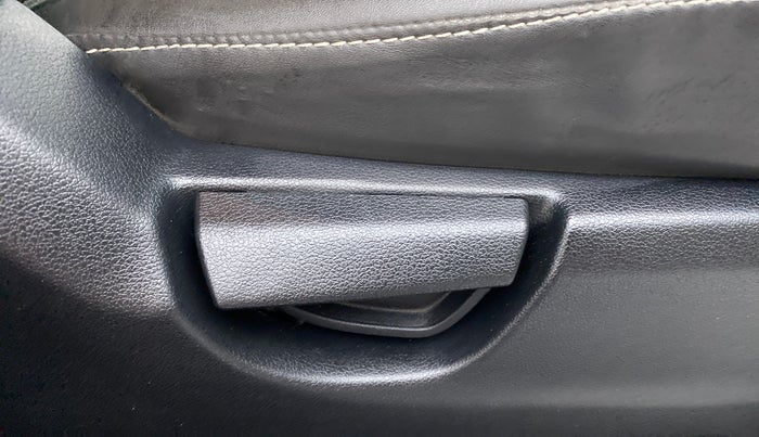 2018 Hyundai NEW SANTRO 1.1 SPORTS AMT, Petrol, Automatic, 29,996 km, Driver Side Adjustment Panel