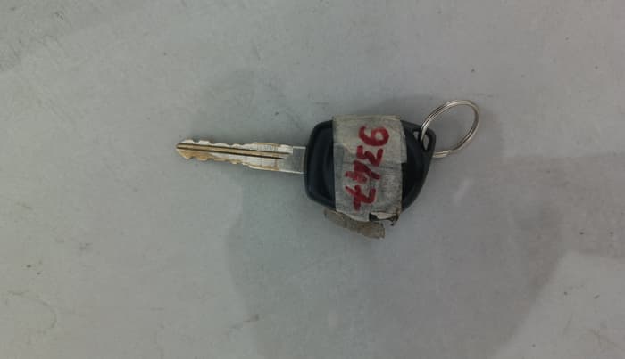 2013 Maruti Swift ZXI, Petrol, Manual, 83,675 km, Key Close Up