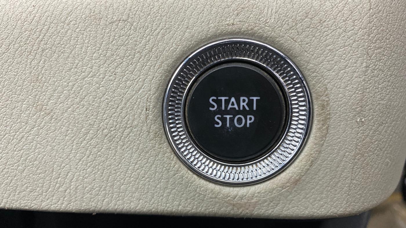 2022 Nissan MAGNITE XV DUAL TONE, Petrol, Manual, 32,825 km, Keyless Start/ Stop Button