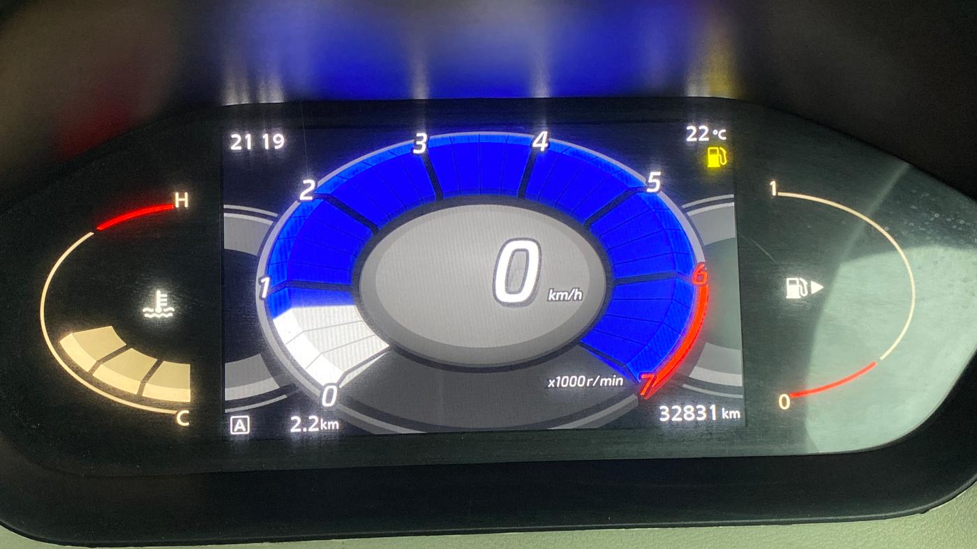 2022 Nissan MAGNITE XV DUAL TONE, Petrol, Manual, 32,825 km, Odometer Image