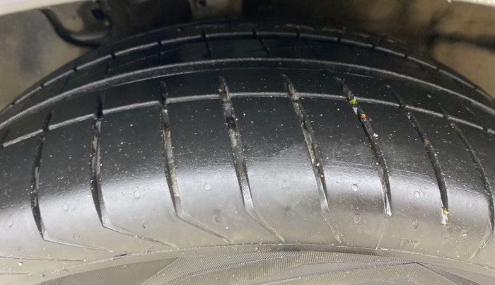 2024 Hyundai Verna SX (O) 1.5 MPI MT, Petrol, Manual, 29,076 km, Left Front Tyre Tread